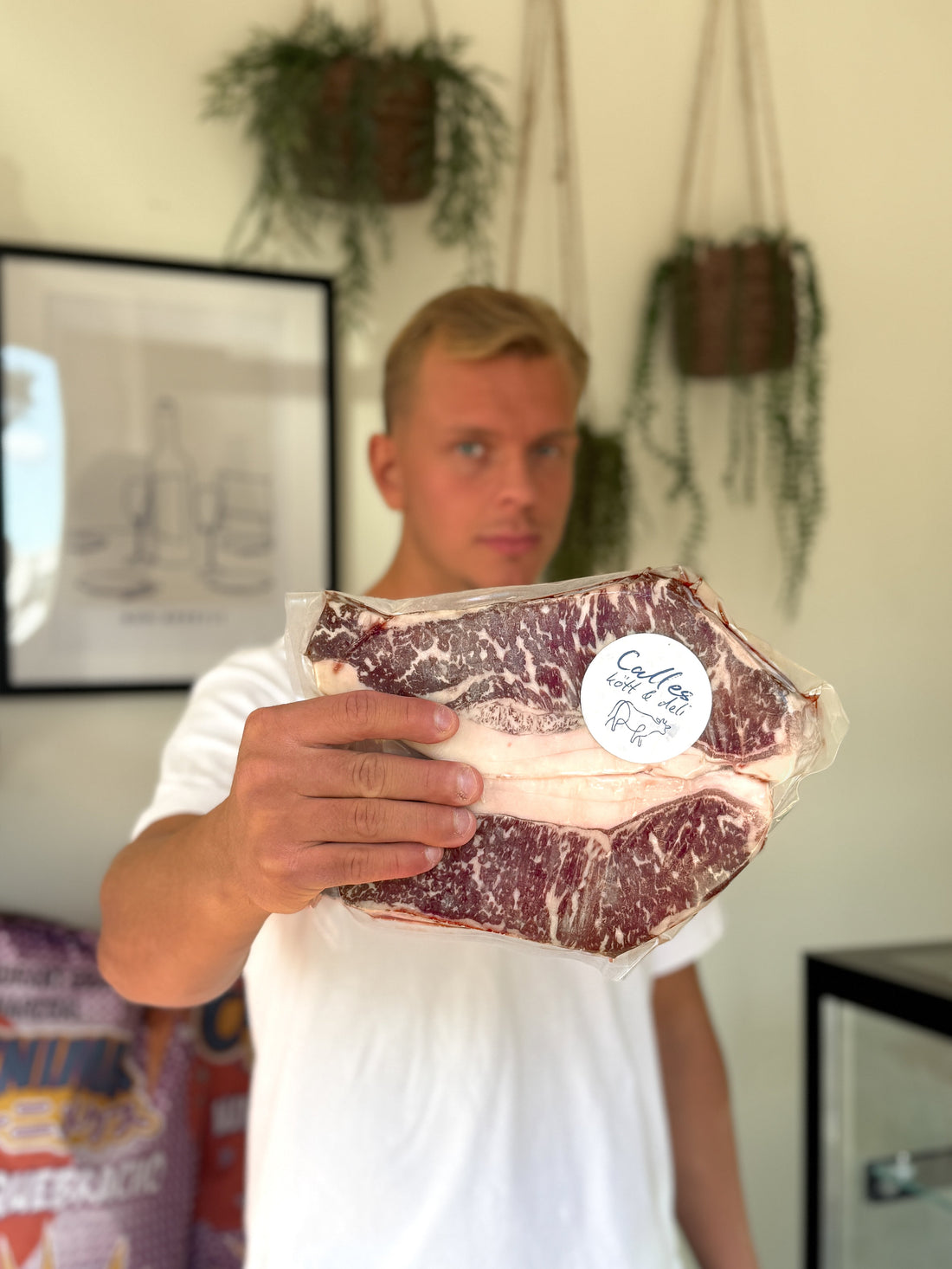 Så tinar du kött på rätt sätt